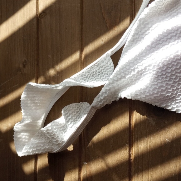 Textured Fabric 2-Piece Bikini Set - Picture 9 of 17